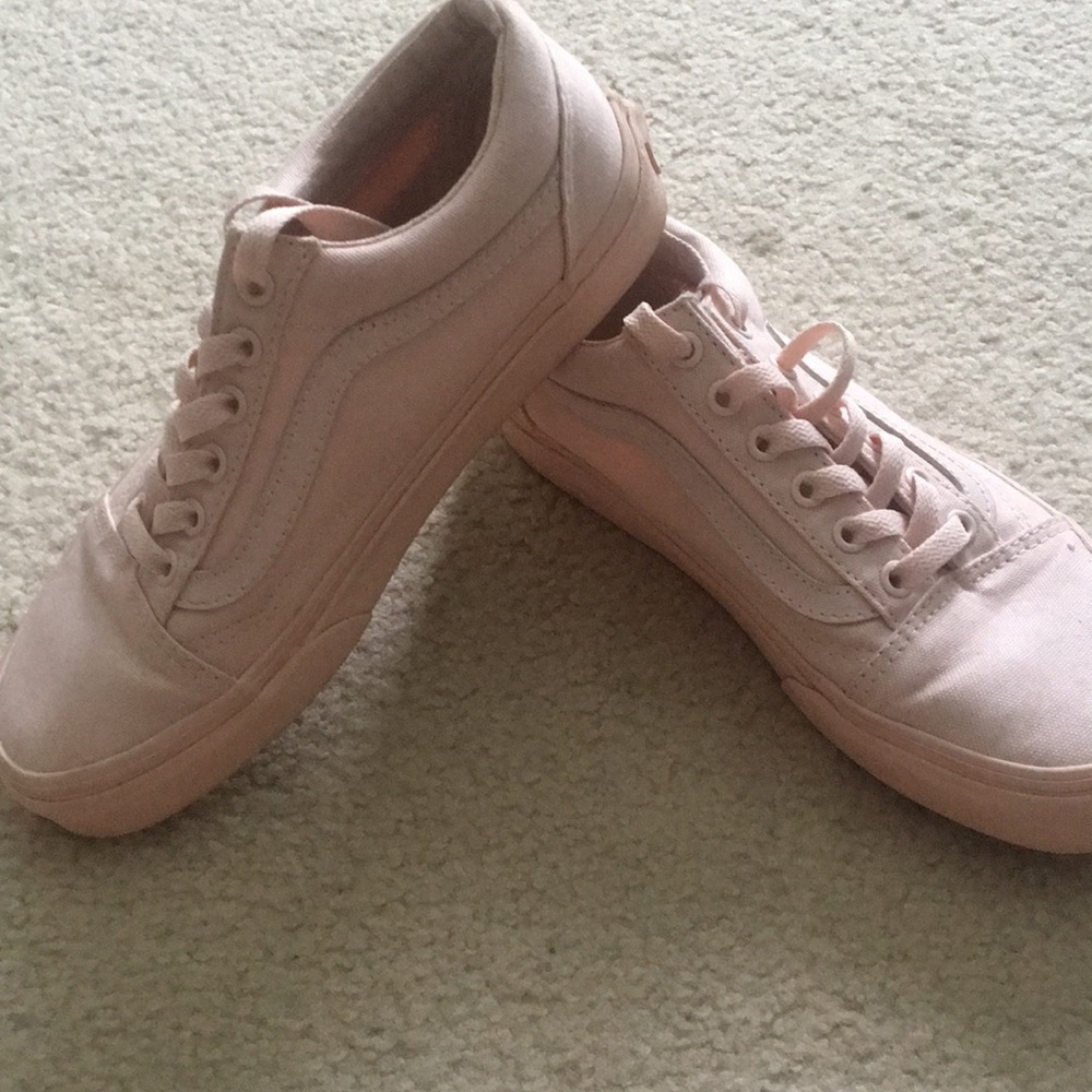 LIGHT PINK VANS